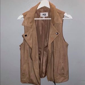 Jack by BB Dakota l beige suede vest